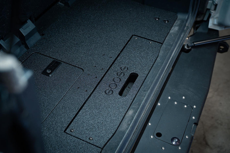 Load image into Gallery viewer, Goose Gear Ford Bronco 2021 - Present 6th Gen. 2 Door - Rear Plate System