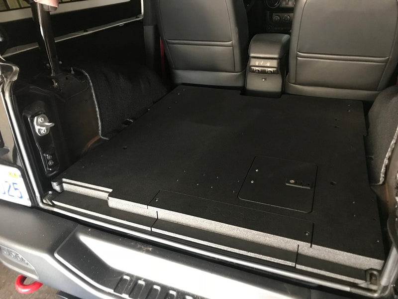 Load image into Gallery viewer, Goose Gear Jeep Wrangler 2007-2018 JK 2 Door - Rear Plate Systems