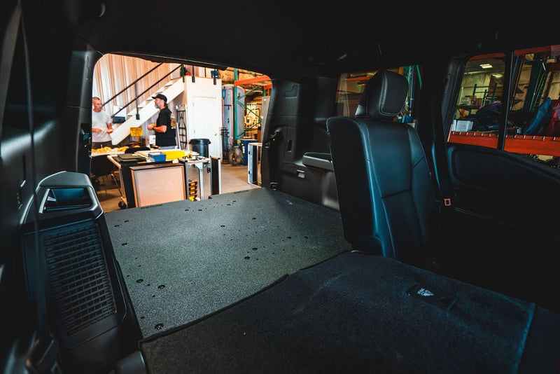 Load image into Gallery viewer, Goose Gear Toyota - Land Cruiser - 2024 - Present - LC250 - Explore Series - Rear Plate System
