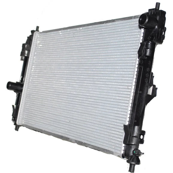 Load image into Gallery viewer, CSF 3415 OE Replacement Radiator with Plastic Tank &amp; Aluminum Core for 07-16 Jeep Compass &amp; 07-17 Patriot MK with 2.0L/2.4L
