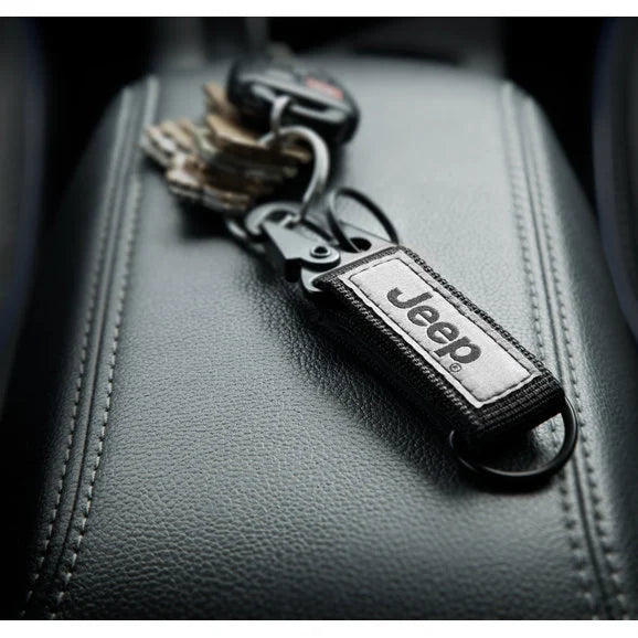 Plasticolor 004529R01 Jeep Logo Canvas Strap Key Chain