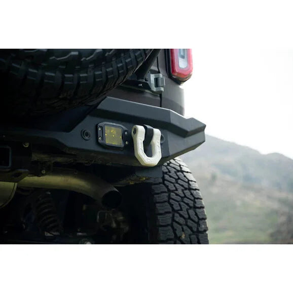 Load image into Gallery viewer, DV8 Offroad UNSK-01WH Elite Series D-Ring Shackles - White
