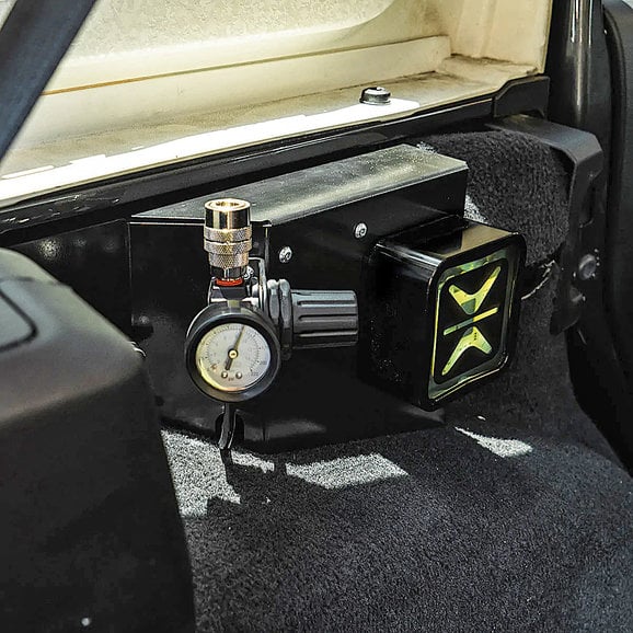 Load image into Gallery viewer, AccuAir AA-4104 Air Suspension System for 18-24 Jeep Wrangler JL Unlimited 4-Door
