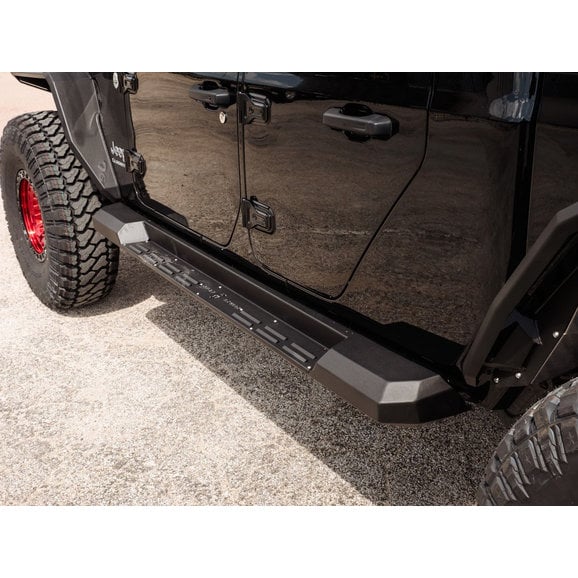 Load image into Gallery viewer, Road Armor 520STP4B Stealth Running Board Steps for 20-24 Jeep Gladiator JT
