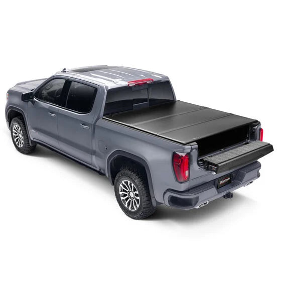 Load image into Gallery viewer, Undercover TR36010 TRIAD Truck Bed Cover for 20-22 Jeep Gladiator JT
