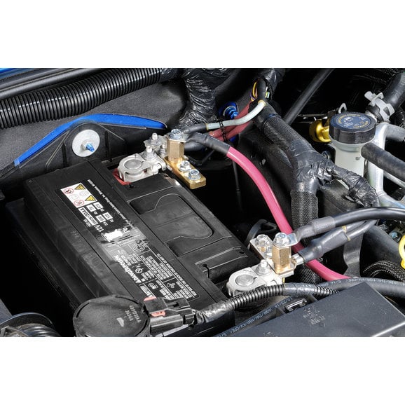 Load image into Gallery viewer, Quadratec JK-HDBT12 Extreme Duty Battery Terminals for 12-18 Jeep Wrangler JK
