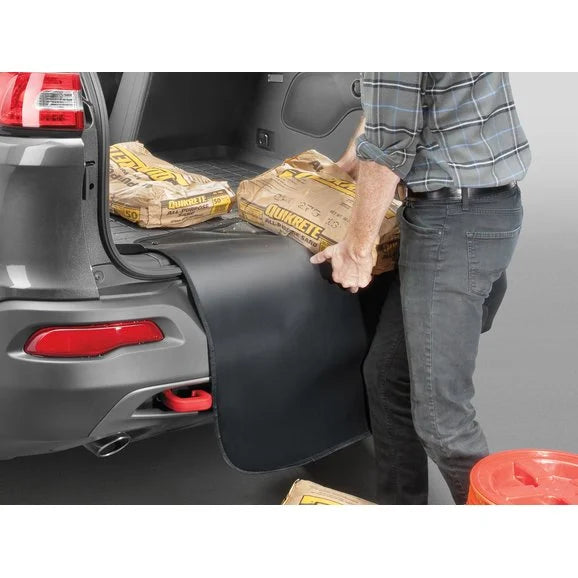 Load image into Gallery viewer, WeatherTech Cargo Liner w/ Bumper Guard for 15-20 Jeep Renegade BU
