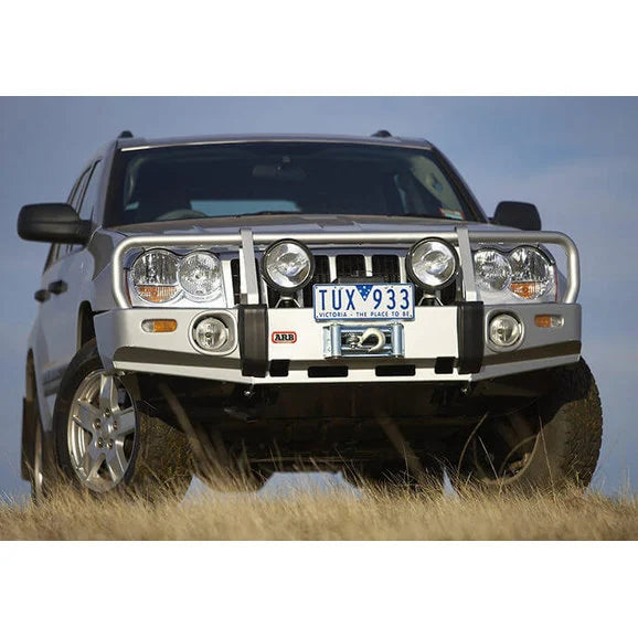 Load image into Gallery viewer, ARB Deluxe Bull Bar Front Bumper for 05-09 Jeep Grand Cherokee WK
