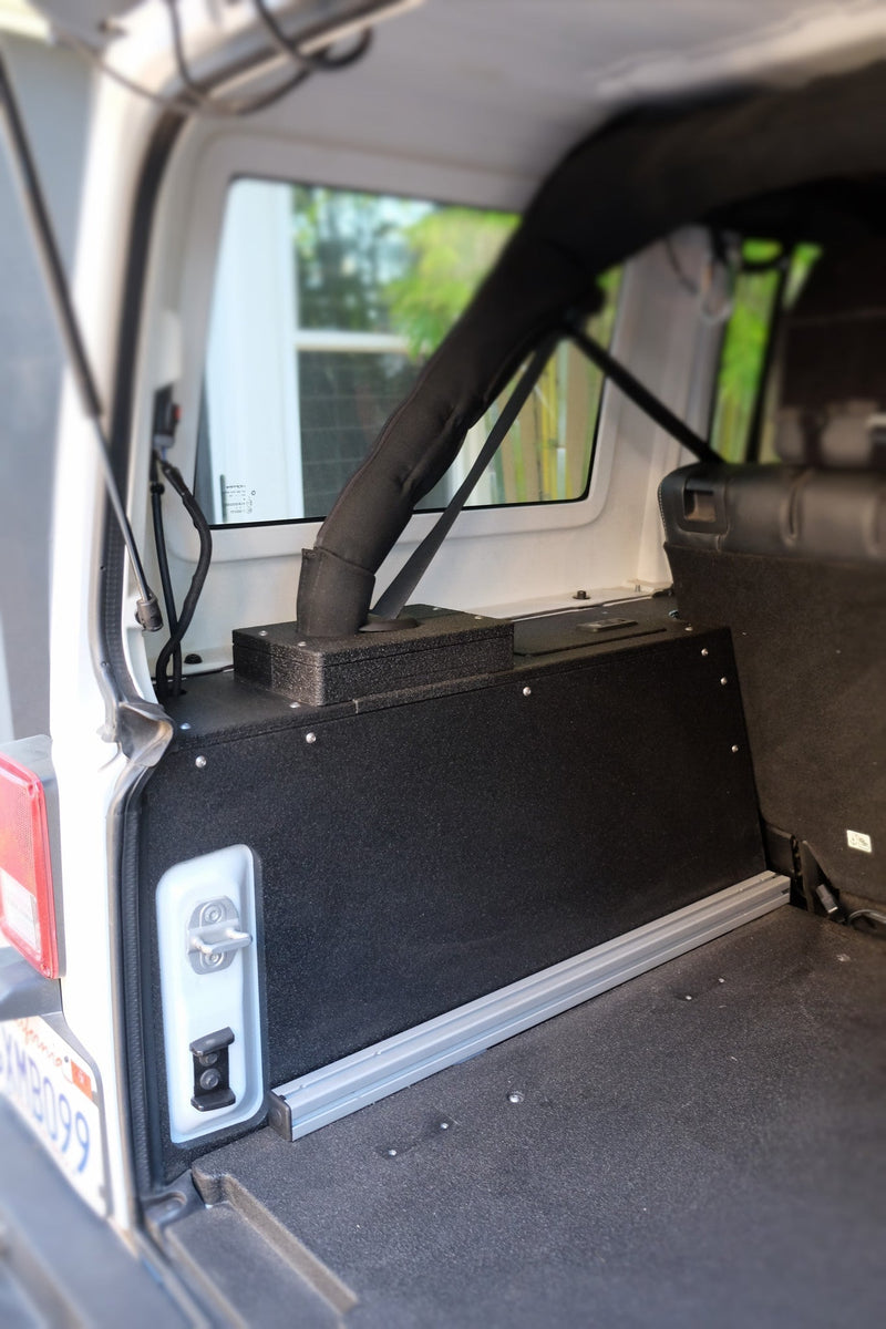 Load image into Gallery viewer, Goose Gear Jeep Wrangler 2007-2018 JKU 4 Door - Side Cubbies
