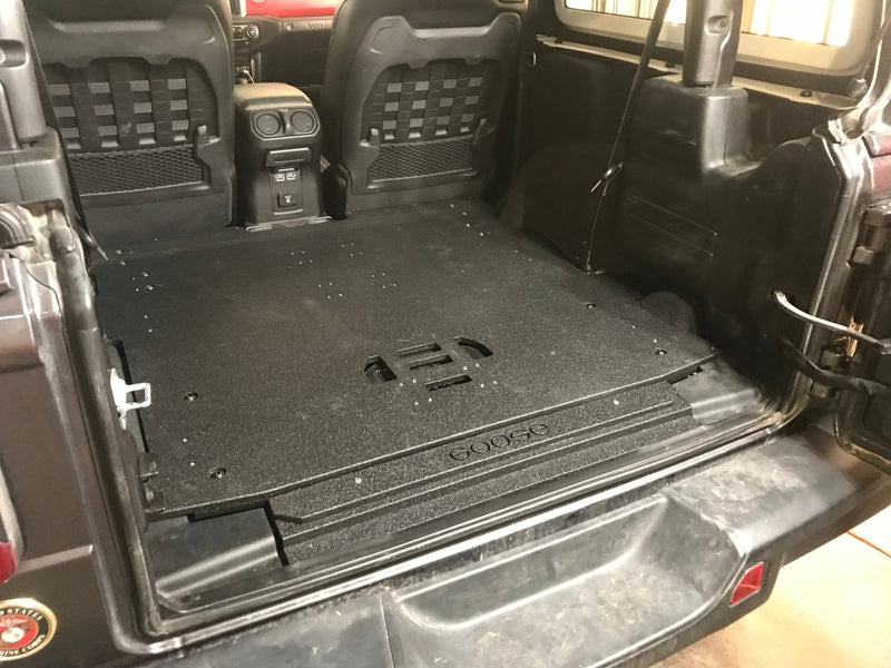 Load image into Gallery viewer, Goose Gear Jeep Wrangler 2018-Present JL 2 Door - Rear Plate System
