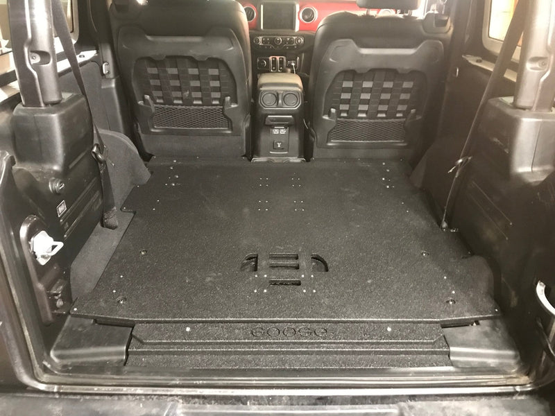 Load image into Gallery viewer, Goose Gear Jeep Wrangler 2018-Present JL 2 Door - Rear Plate System
