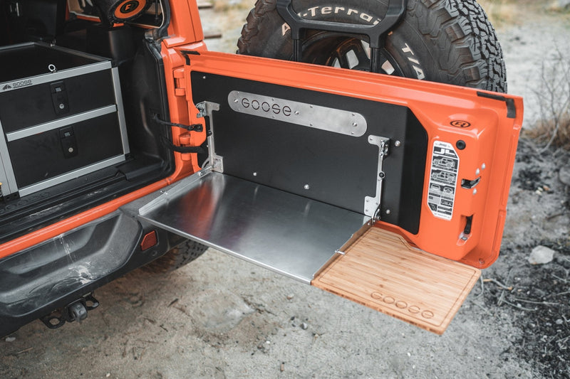 Load image into Gallery viewer, Goose Gear Jeep Wrangler 2018-Present JL / JLU - Goose Gear Tailgate Table
